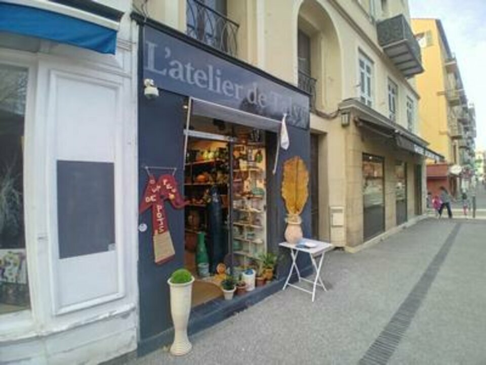 LIBERTE COMMERCES CESSION-LOCAL COMMERCIAL-NICE-06