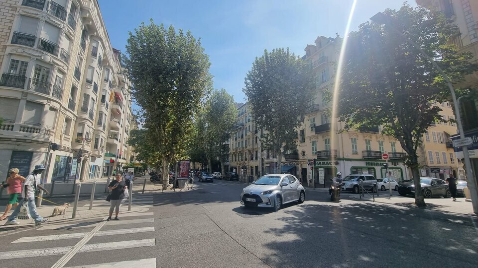 LIBERTE COMMERCES LOCATION-LOCAL COMMERCIAL-NICE-06