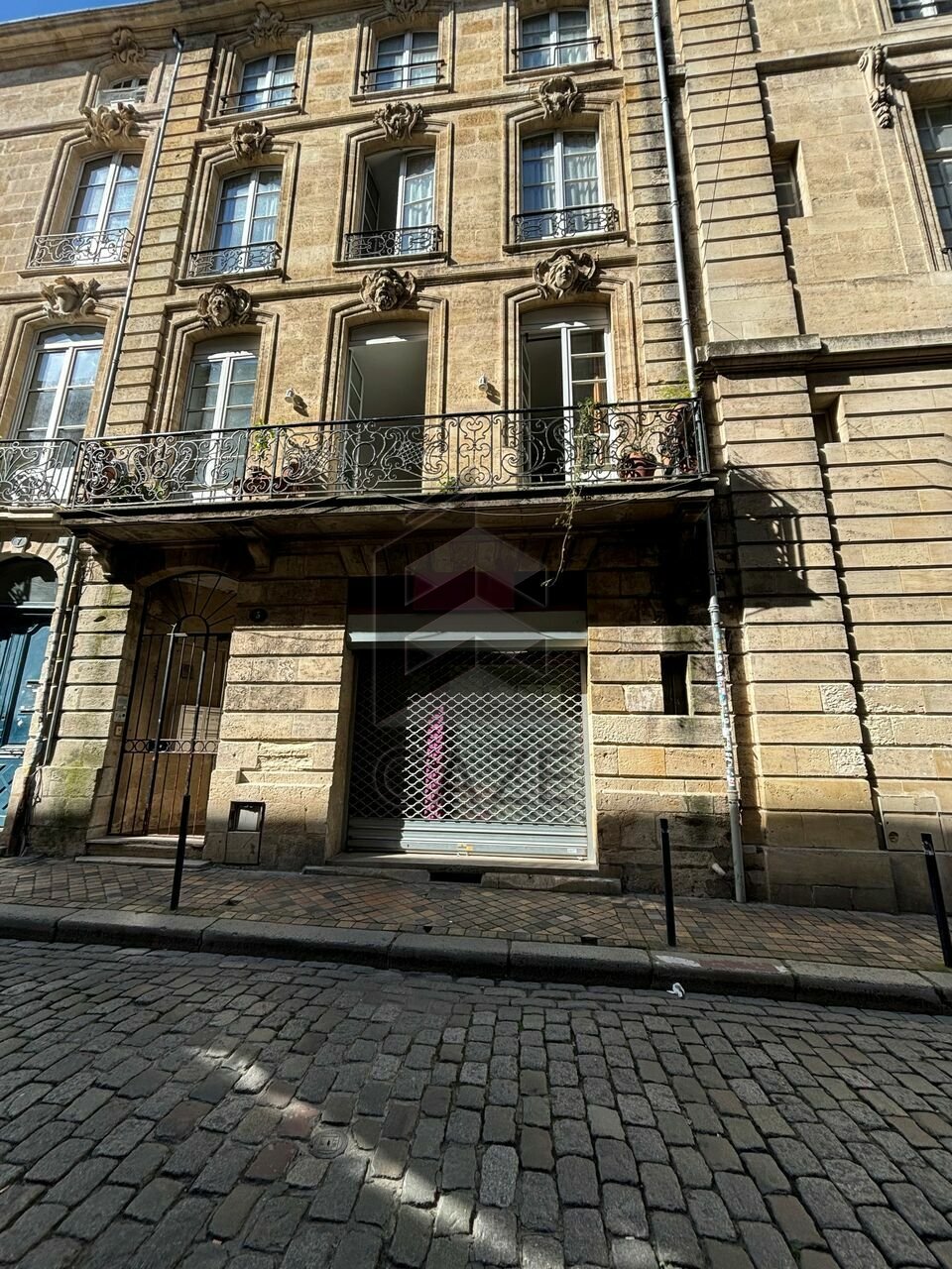 CAZE IMMOBILIER LOCATION-BUREAUX-BORDEAUX-33