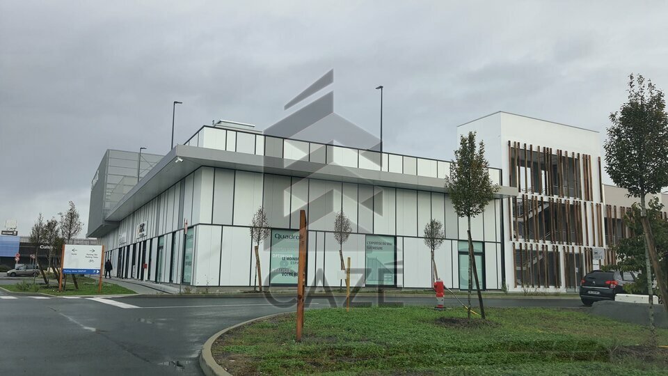 CAZE IMMOBILIER LOCATION-LOCAL COMMERCIAL-BEGLES-33