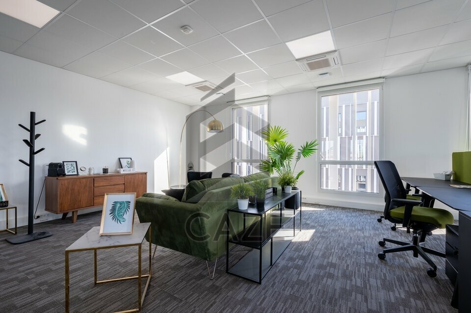 CAZE IMMOBILIER LOCATION-BUREAUX-BRUGES-33