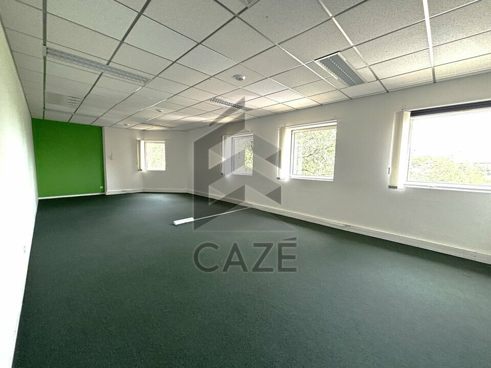 CAZE IMMOBILIER LOCATION-BUREAUX-PESSAC-33