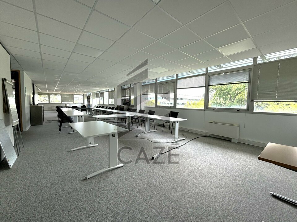 CAZE IMMOBILIER LOCATION-BUREAUX-PESSAC-33