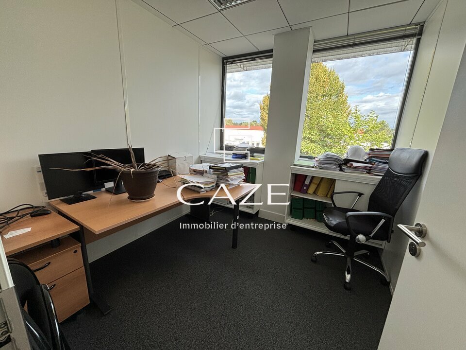 CAZE IMMOBILIER LOCATION-BUREAUX-PESSAC-33