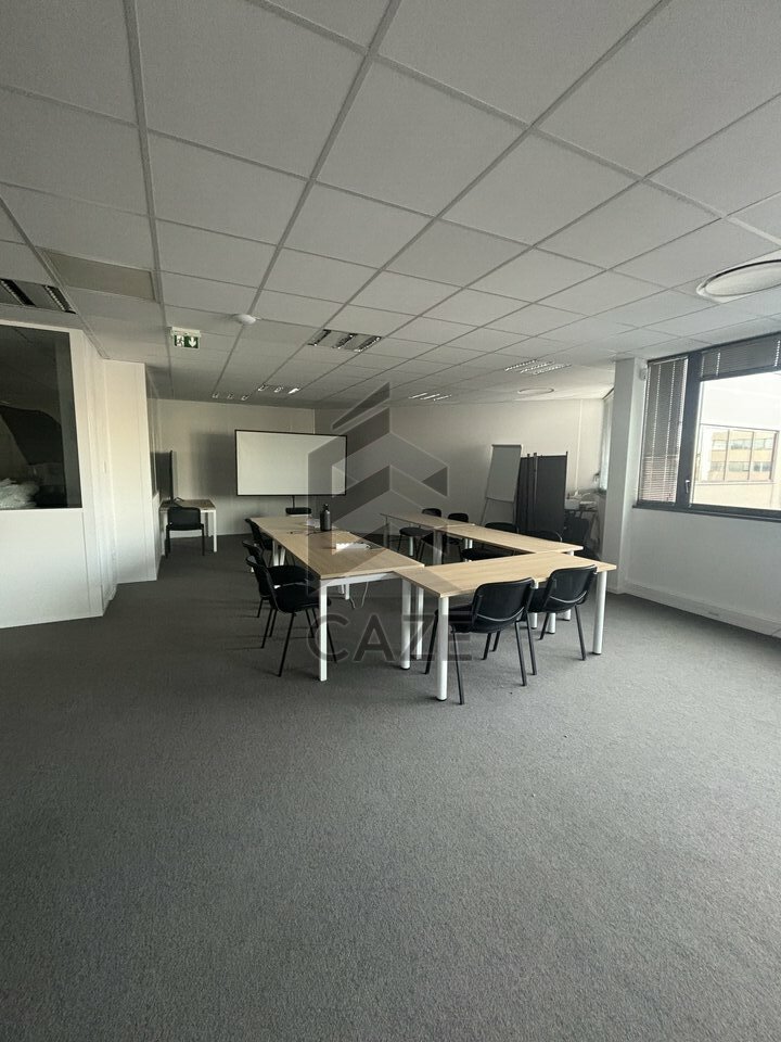 CAZE IMMOBILIER LOCATION-BUREAUX-PESSAC-33