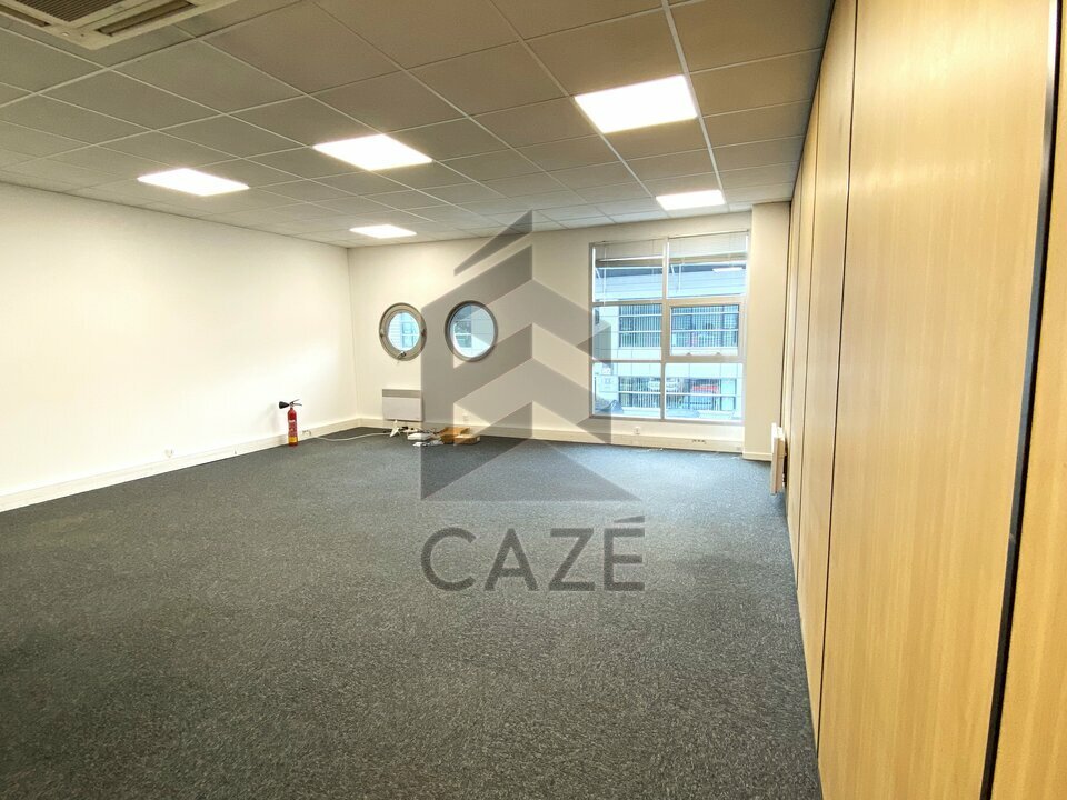 CAZE IMMOBILIER LOCATION-BUREAUX-FLOIRAC-33