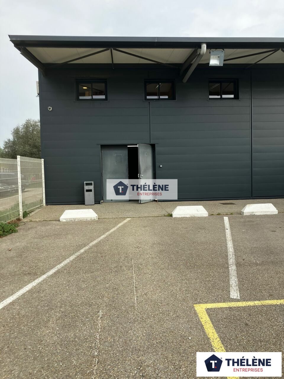 THELENE LOCATION-LOCAL COMMERCIAL-MARGUERITTES-30