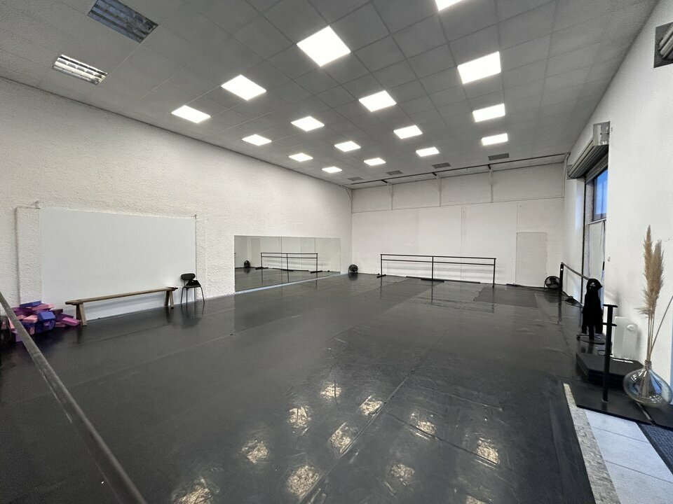 ABC IE LOCATION-LOCAL COMMERCIAL-LE_CRES-34