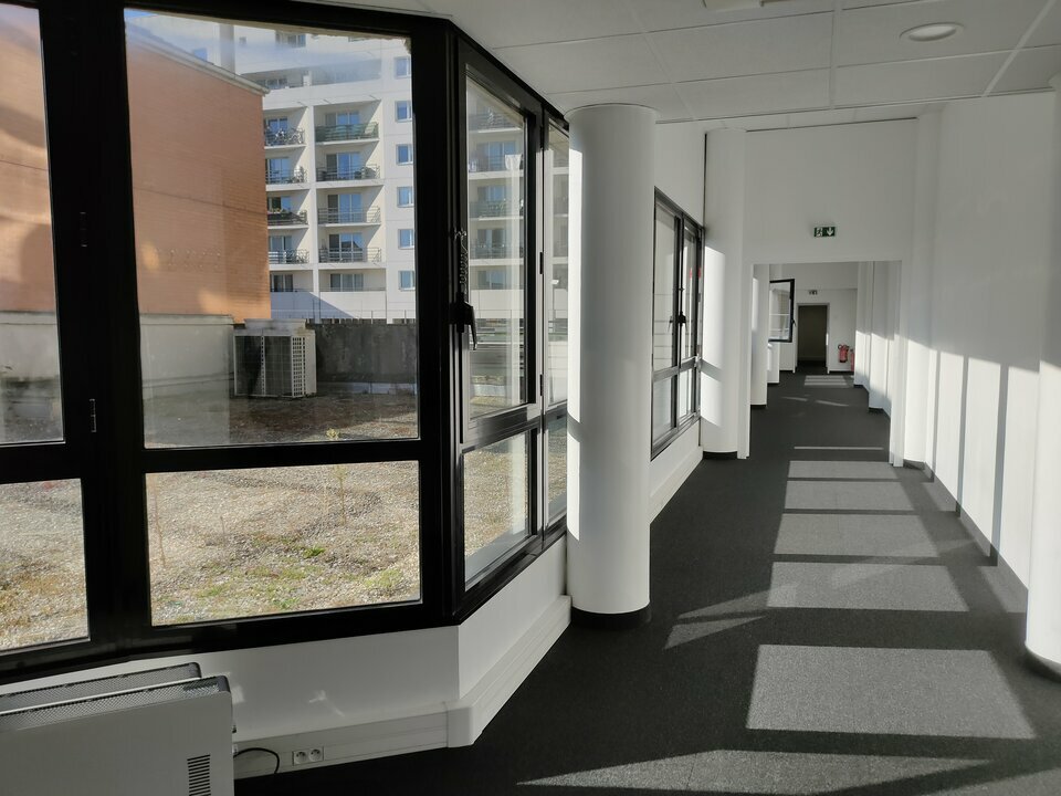 AP CONSEIL IMMO LOCATION-BUREAUX-MONTIGNY_LE_BRETONNEUX-78