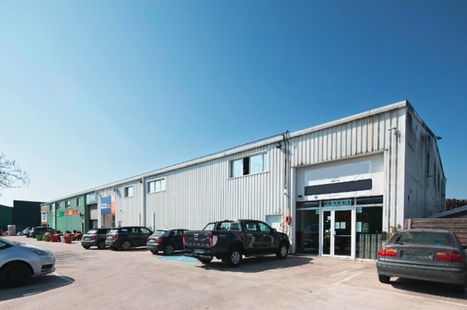YFIMO LOCATION-LOCAL COMMERCIAL-MAGNY-EN-VEXIN-95