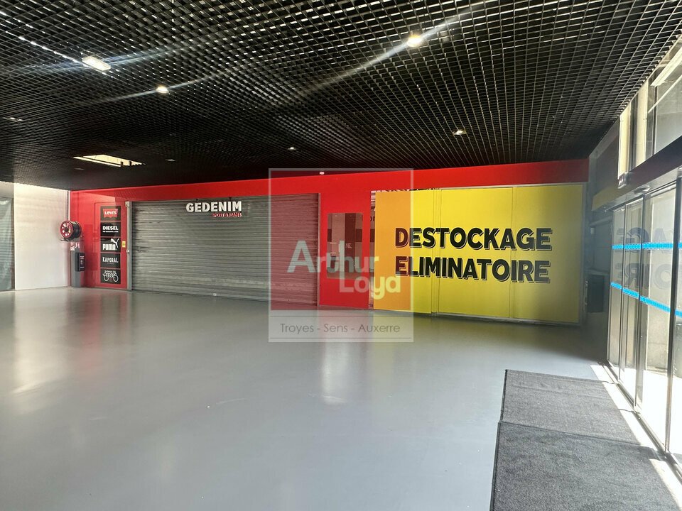 ARTHUR LOYD TROYES LOCATION-LOCAL COMMERCIAL-TROYES-10