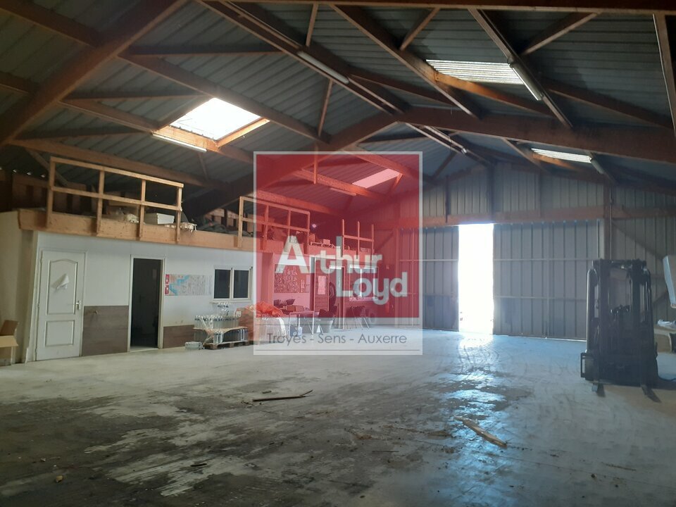ARTHUR LOYD TROYES LOCATION-LOCAL D'ACTIVITE-LA_CHAPELLE-SAINT-LUC-10