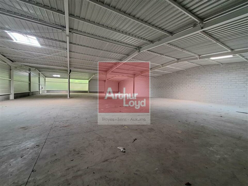 ARTHUR LOYD TROYES LOCATION-LOCAL COMMERCIAL-AUXERRE-89