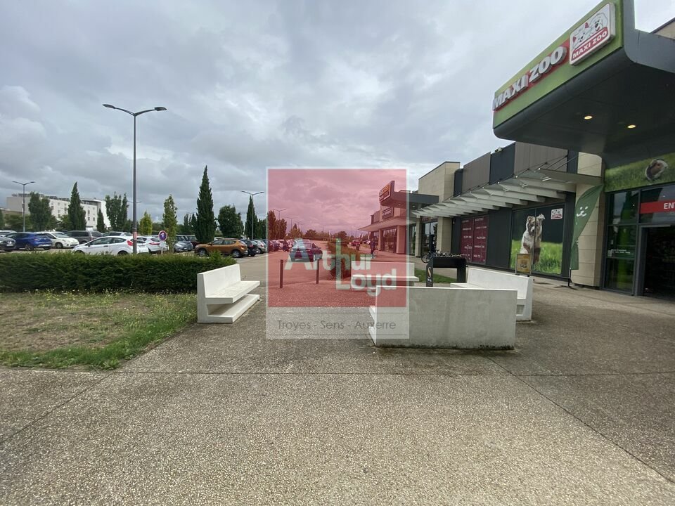 ARTHUR LOYD TROYES LOCATION-LOCAL COMMERCIAL-SENS-89