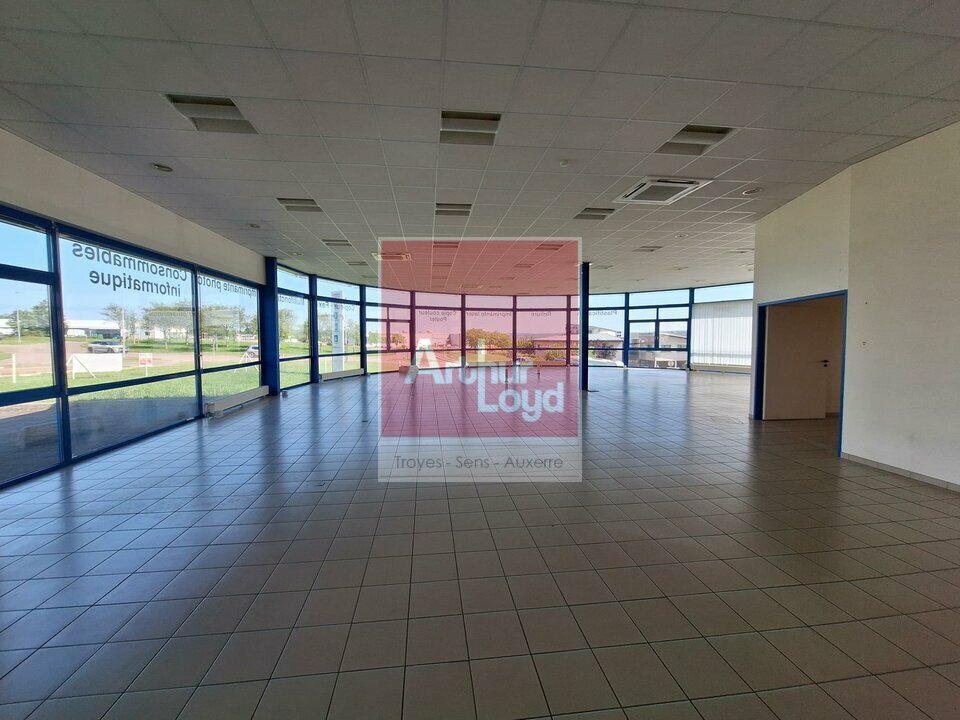 ARTHUR LOYD TROYES LOCATION-LOCAL COMMERCIAL-AUXERRE-89