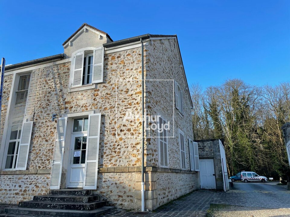 ARTHUR LOYD 77-91 LOCATION-BUREAUX-VAUX_LE_PENIL-77