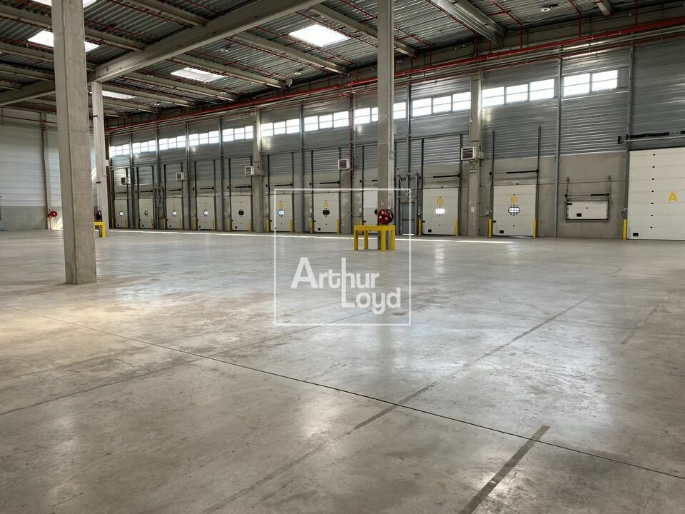 ARTHUR LOYD 77-91 LOCATION-ENTREPOT-MOISSY_CRAMAYEL-77