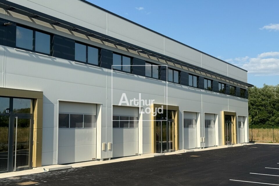 ARTHUR LOYD 77-91 LOCATION-LOCAL D'ACTIVITE-SAINT_PIERRE_DU_PERRAY-91