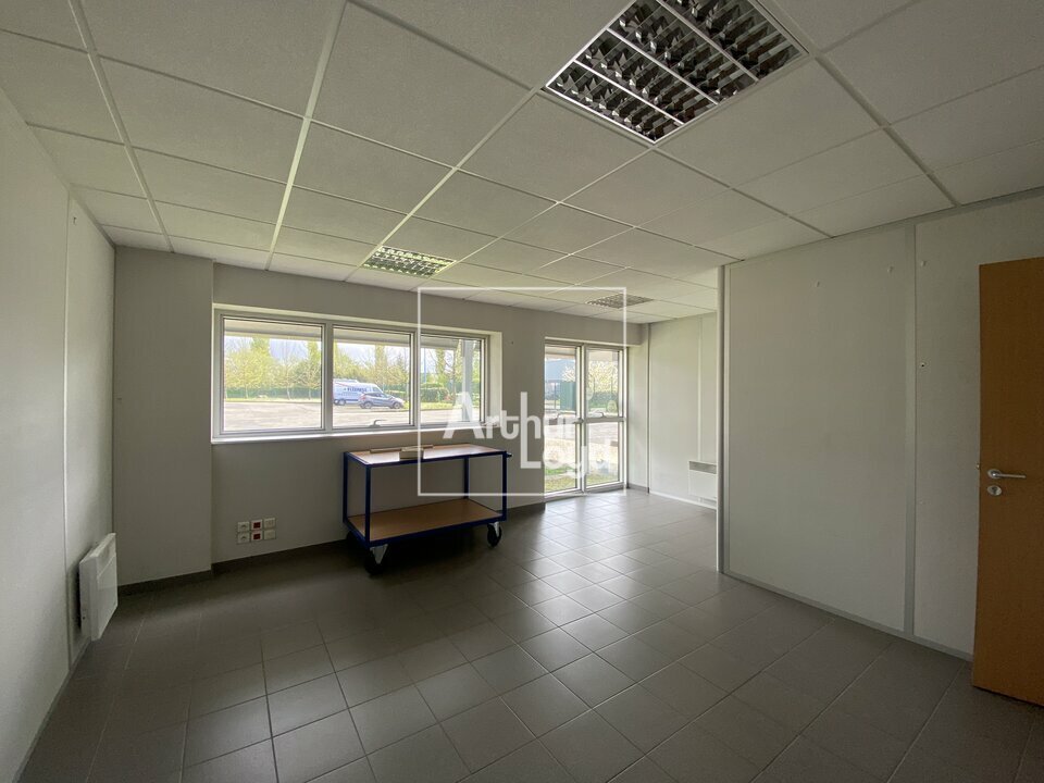 ARTHUR LOYD 77-91 LOCATION-BUREAUX-SERVON-77
