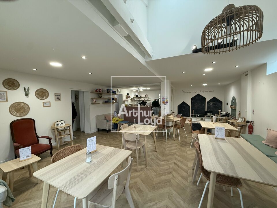 ARTHUR LOYD 77-91 LOCATION-BUREAUX-SERVON-77