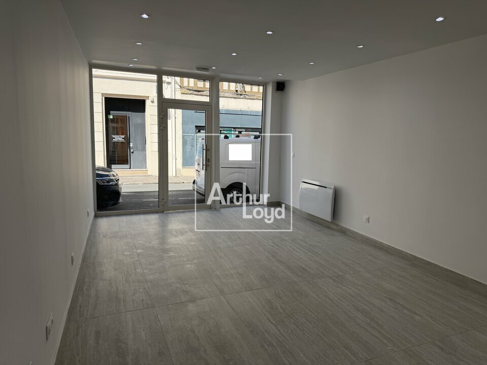 ARTHUR LOYD 77-91 LOCATION-LOCAL COMMERCIAL-MORET-LOING-ET-ORVANNE-77