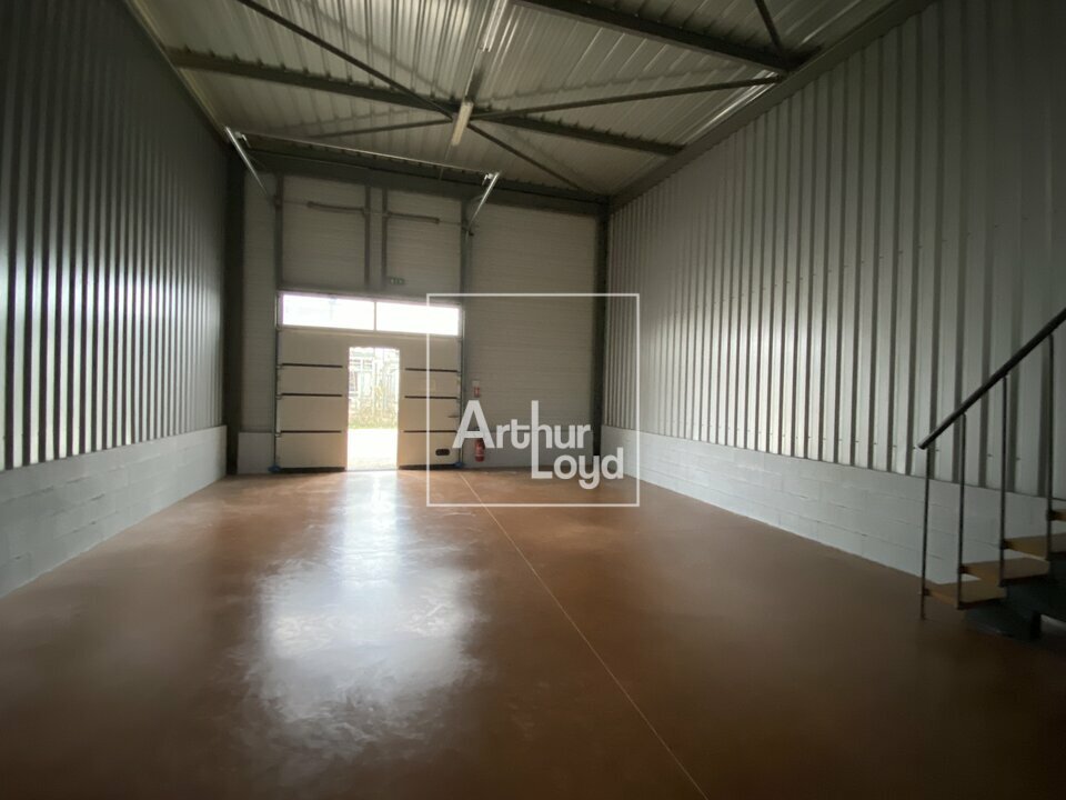 ARTHUR LOYD 77-91 LOCATION-LOCAL D'ACTIVITE-CHARTRETTES-77