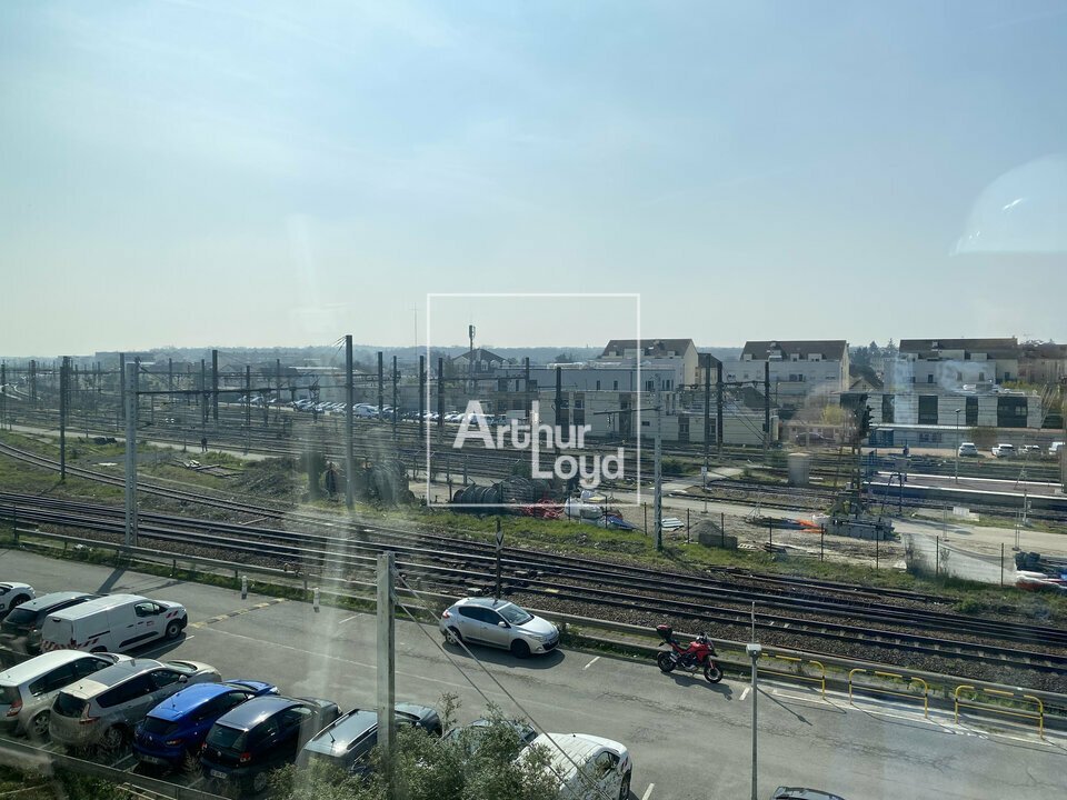 ARTHUR LOYD 77-91 LOCATION-BUREAUX-MELUN-77