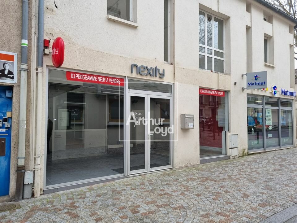ARTHUR LOYD 77-91 LOCATION-LOCAL COMMERCIAL-MELUN-77