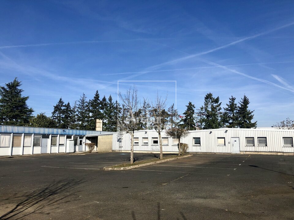 ARTHUR LOYD 77-91 LOCATION-BUREAUX-VAUX_LE_PENIL-77