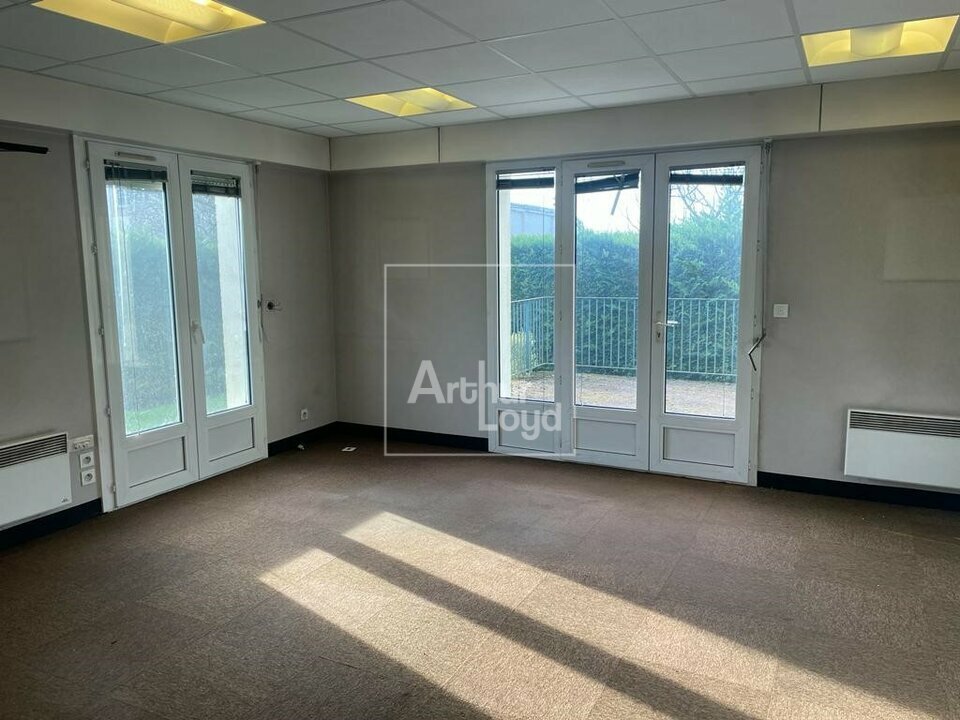 ARTHUR LOYD 77-91 LOCATION-BUREAUX-MELUN-77