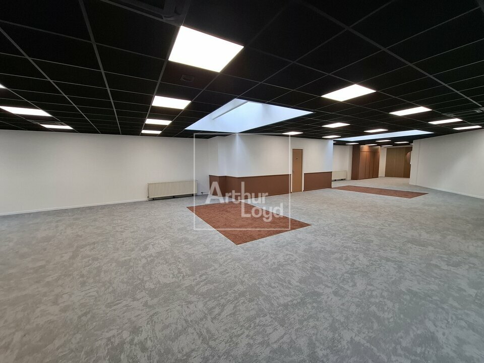 ARTHUR LOYD 77-91 LOCATION-BUREAUX-TORCY-77