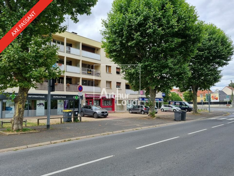 ARTHUR LOYD 77-91 LOCATION-LOCAL COMMERCIAL-MELUN-77