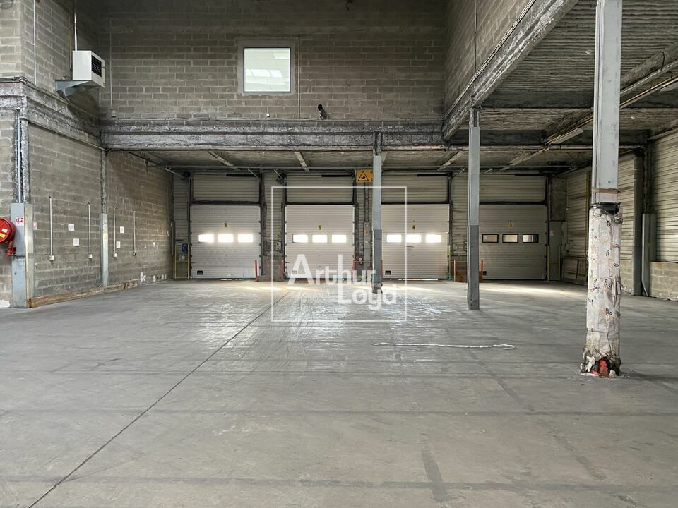ARTHUR LOYD 77-91 LOCATION-ENTREPOT-COMBS_LA_VILLE-77