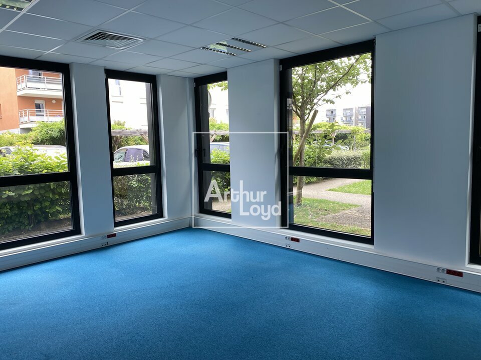 ARTHUR LOYD 77-91 LOCATION-BUREAUX-LIEUSAINT-77