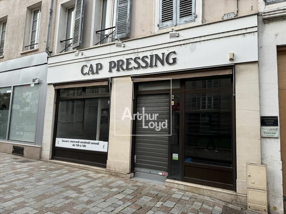 ARTHUR LOYD 77-91 LOCATION-LOCAL COMMERCIAL-MELUN-77