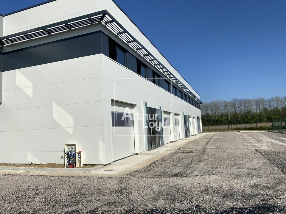 ARTHUR LOYD 77-91 LOCATION-LOCAL D'ACTIVITE-SAINT_PIERRE_DU_PERRAY-91