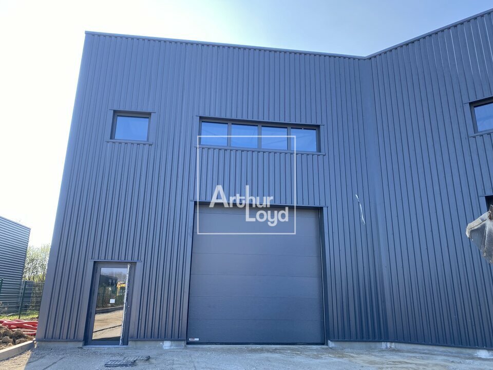 ARTHUR LOYD 77-91 LOCATION-LOCAL D'ACTIVITE-SAINT_PIERRE_DU_PERRAY-91