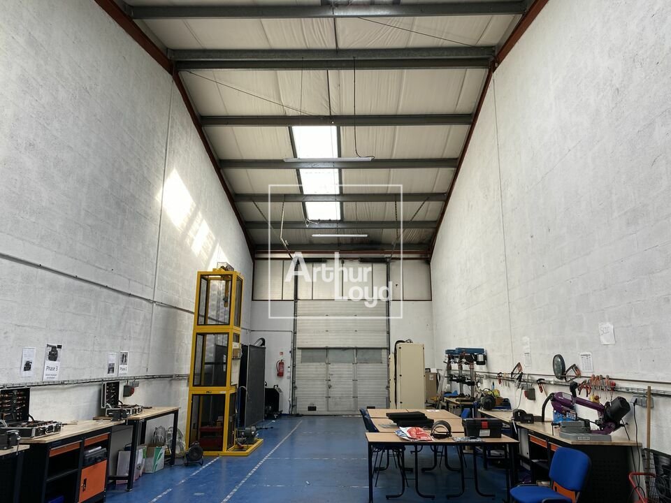 ARTHUR LOYD 77-91 LOCATION-ENTREPOT-GRIGNY-91