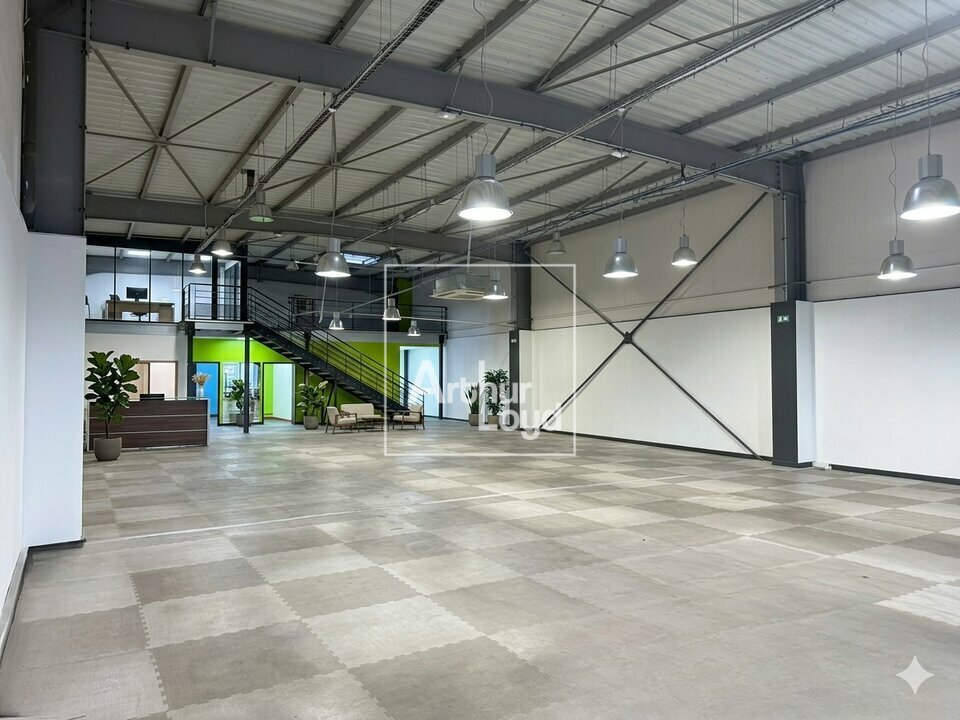ARTHUR LOYD 77-91 LOCATION-LOCAL COMMERCIAL-LISSES-91