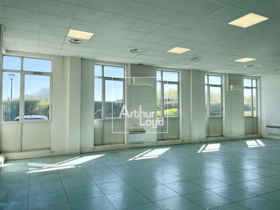 ARTHUR LOYD 77-91 LOCATION-BUREAUX-LIEUSAINT-77