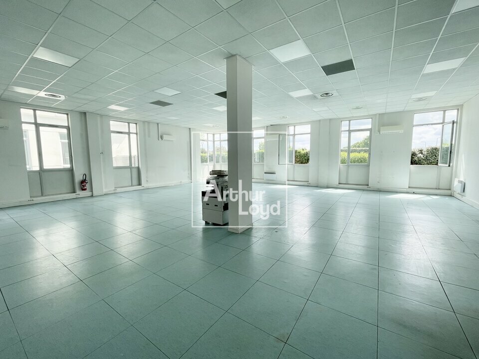 ARTHUR LOYD 77-91 LOCATION-BUREAUX-LIEUSAINT-77