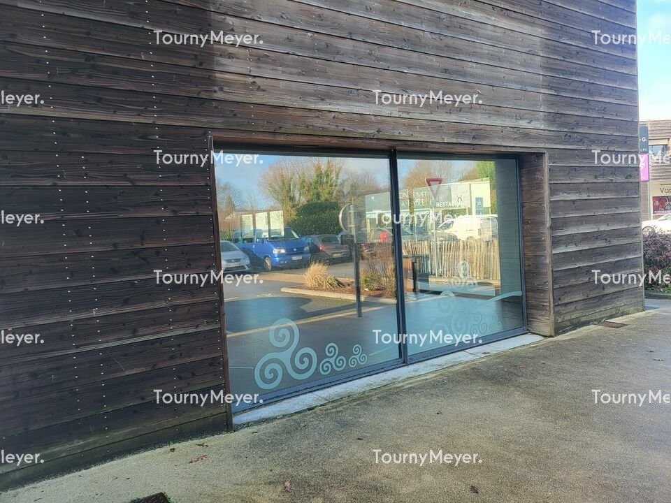 TOURNY MEYER LORIENT LOCATION-LOCAL COMMERCIAL-PLESCOP-56