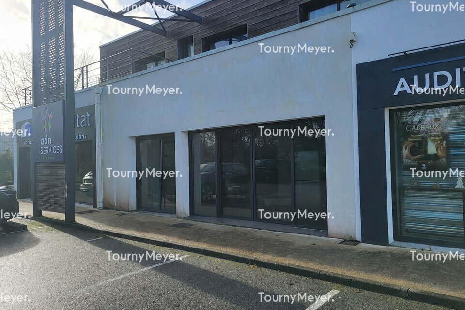 TOURNY MEYER LORIENT LOCATION-LOCAL COMMERCIAL-PLESCOP-56