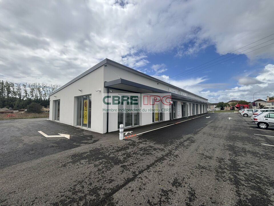 CBRE IPC VENTE-LOCAL COMMERCIAL-SAULT_DE_NAVAILLES-64