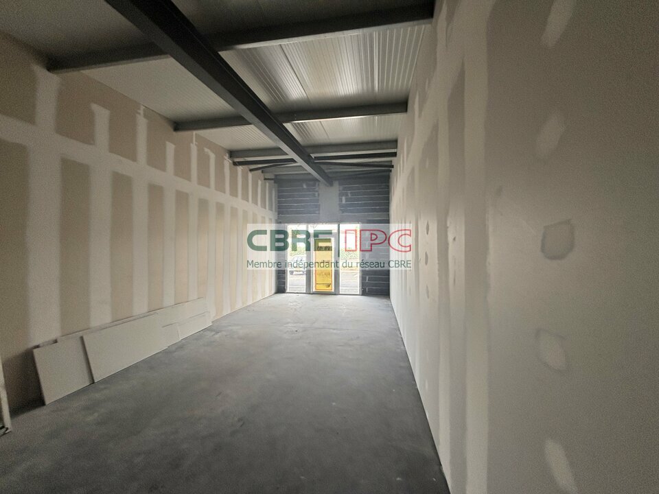CBRE IPC LOCATION-LOCAL COMMERCIAL-SAULT_DE_NAVAILLES-64