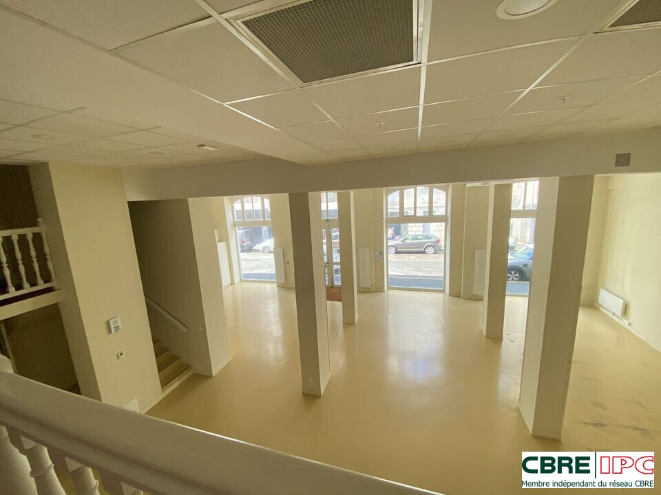 CBRE IPC LOCATION-LOCAL COMMERCIAL-BAYONNE-64