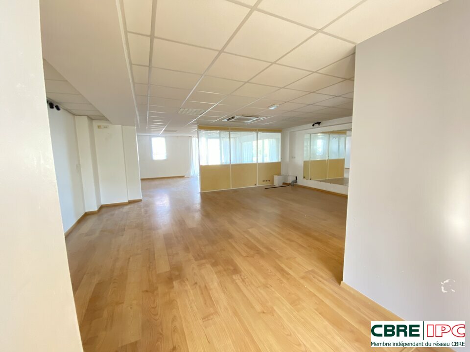 CBRE IPC LOCATION-BUREAUX-BAYONNE-64