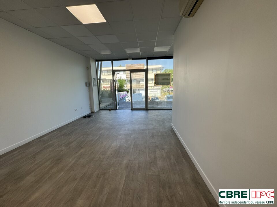 CBRE IPC LOCATION-LOCAL COMMERCIAL-ANGLET-64