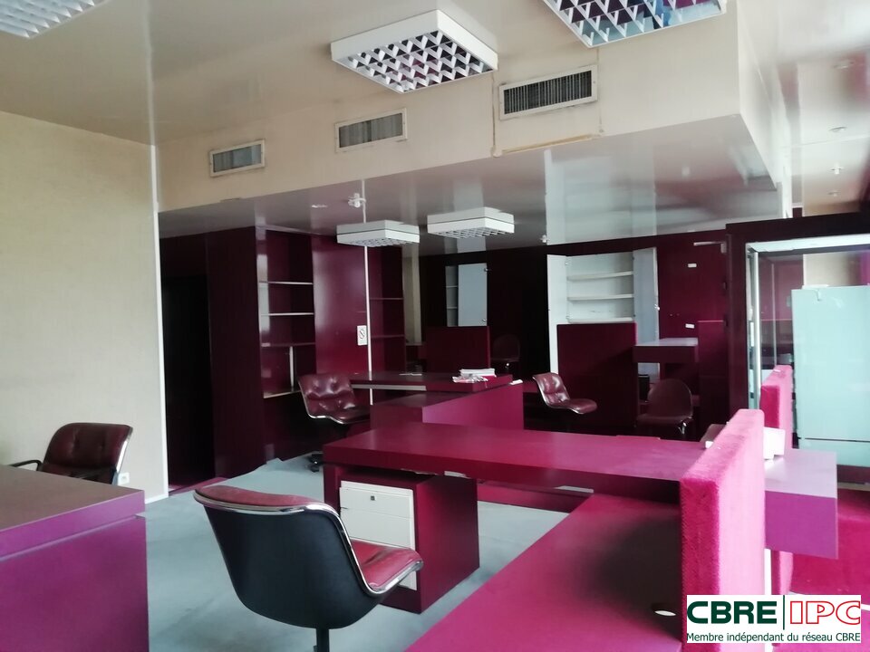 CBRE IPC LOCATION-LOCAL COMMERCIAL-DAX-40