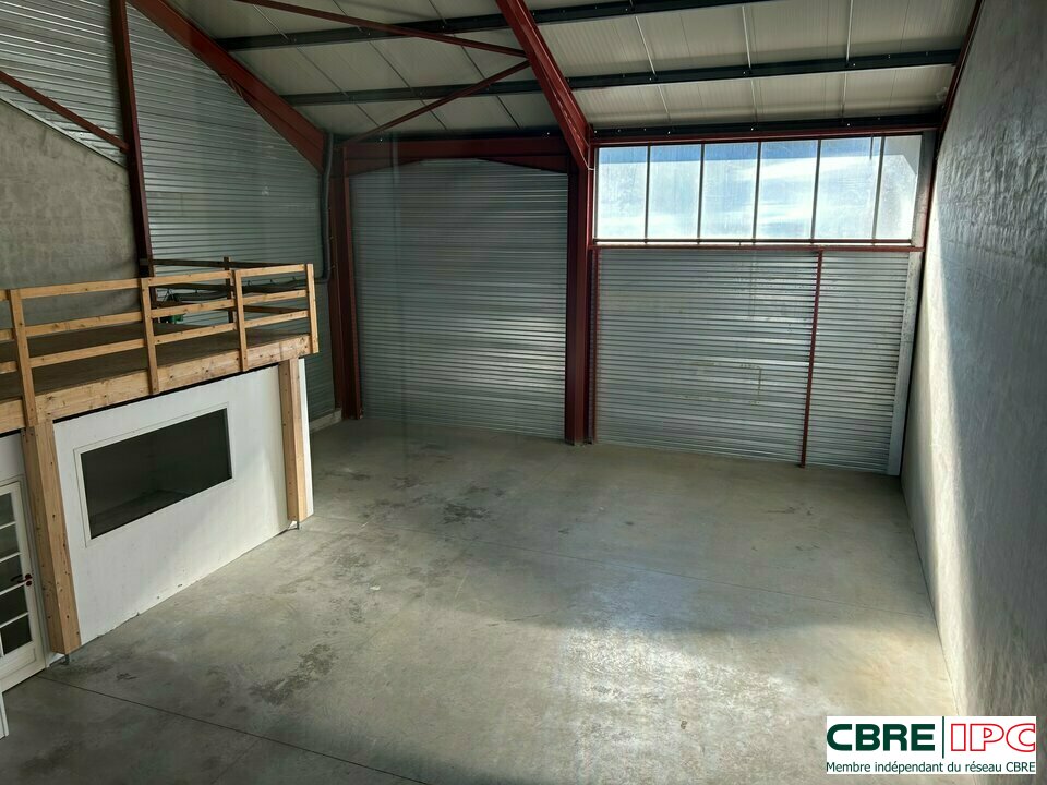 CBRE IPC LOCATION-LOCAL D'ACTIVITE-ANGLET-64